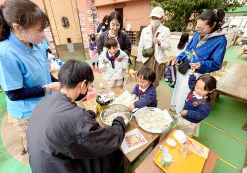 <ようちえんSHOT>春フェスタ始まるよ～🌸